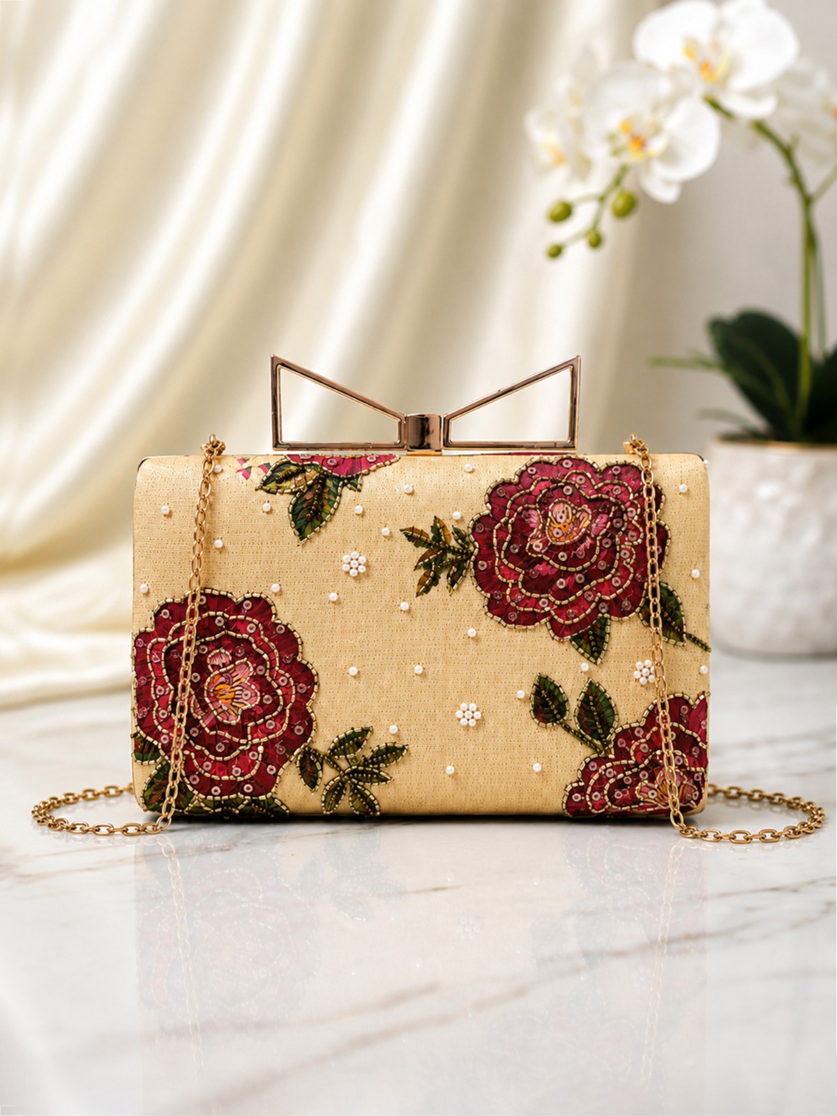 The Maharani clutch